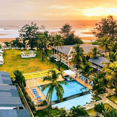 Foxoso La Beach Resort & Spa Old Goa Bagian luar foto
