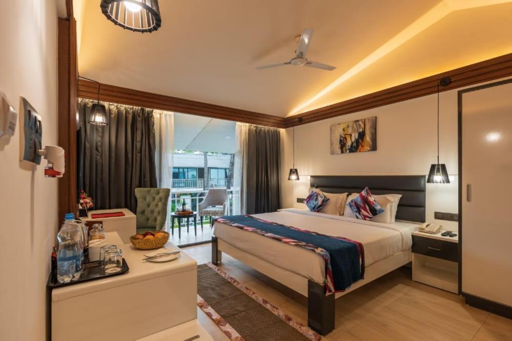 Foxoso La Beach Resort & Spa Old Goa Bagian luar foto