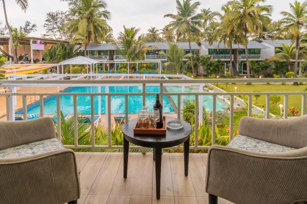 Foxoso La Beach Resort & Spa Old Goa Bagian luar foto